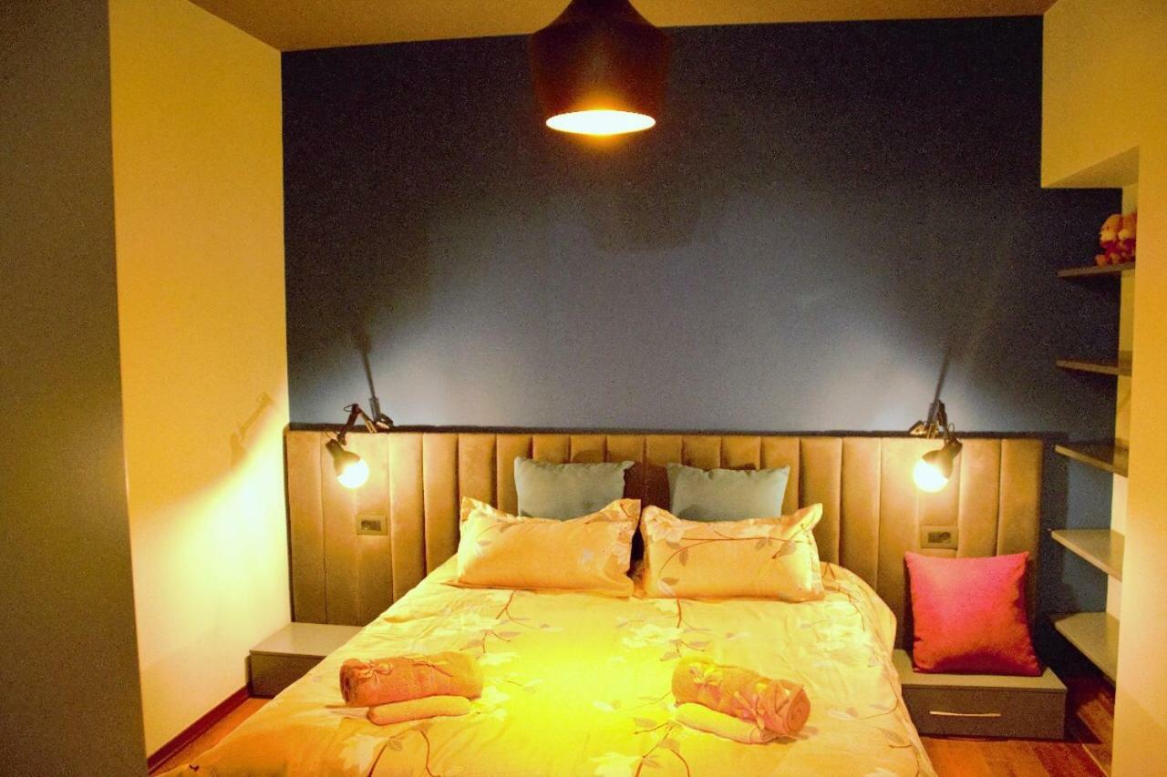 Nikki Apartments ティラナ エクステリア 写真